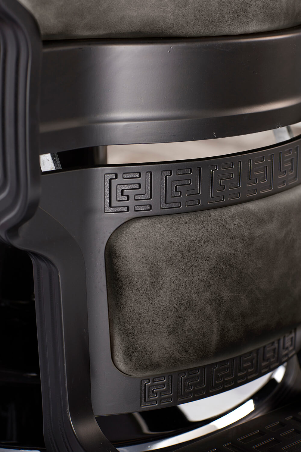 10324 Blackbird Barbers Chair Feature 7